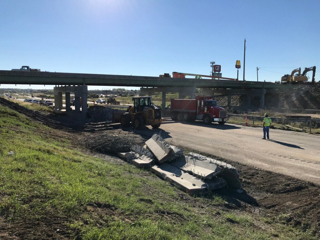 ClarksonBuilds's tweet photo. Picture of the demolition work in progress on the Route F &amp; H bridge over I-70 in Oak Grove. We anticipate opening I-70 in a few hours, a day and a half ahead of schedule! #ClarksonBuilds #ClarksonBuildsBridges https://t.co/PsXxmLcce6
