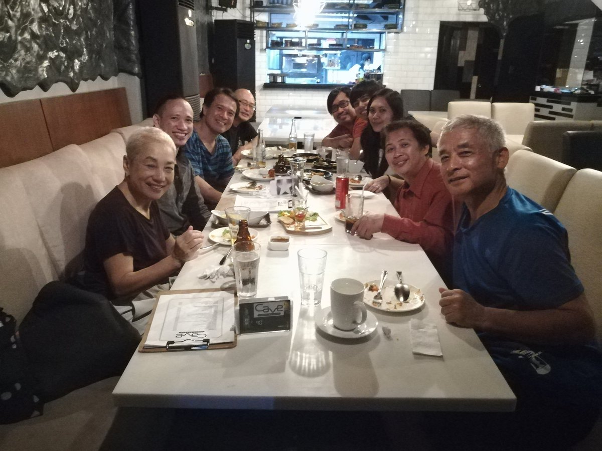 IGAKendoClub's tweet photo. Dinner/2nd dojo with Imai-sensei

 #igakendoclub #pilipinaskendo #kendoPH
#kendo #剣道 #philippinekendo  #budophilippines #samurai #martialarts #japanesemartialarts #martialartsphilippines #kendoislife #youkendoit #kendolessons #kendofamily #instakendo https://t.co/ZOi9OqMmQI