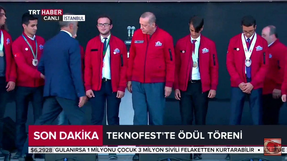Muzaffer Gunes On Twitter Uluslararasi Bilim Olimpiyatlarinda Madalya Alan Okulumuz Ogrencisi Batuhan Apa Cumhurbaskanimiz Sayin Recep Tayyip Erdogan Dan Tarafindan Tebrik Edilip Odullendirildi Ziyaselcuk Ercanturk28 Memleventyazici Https