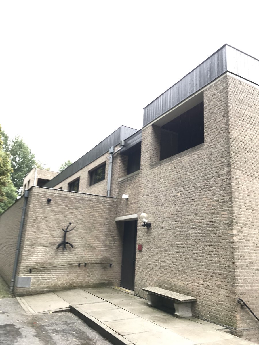 susanlammers's tweet photo. Op buitenplaats #Doornburgh staat ook de Emmaus Priorij, gebouw van architect Jan De Jong, Bossche school, met de bijzondere maatvoering van het plastische getal. https://t.co/MPGVsN8xEj