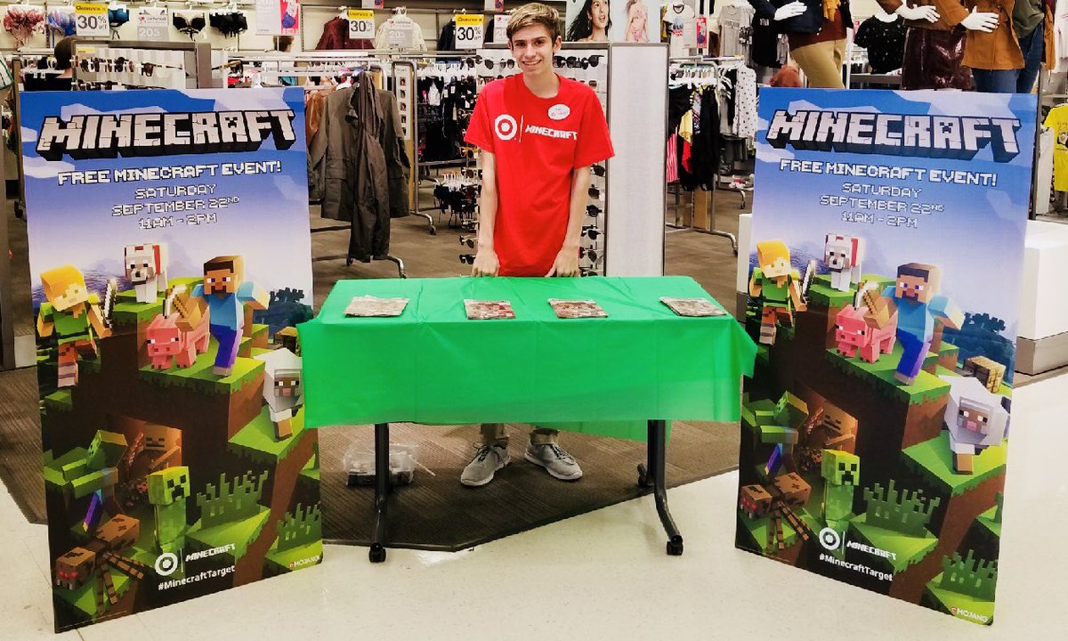 ChrissyMarie010's tweet photo. Minecraft Event Today at Target @Sarahlyon8Sarah https://t.co/wqTEsUYxSh