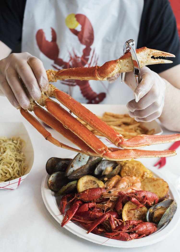 FtLeeRestWeek's tweet photo. Get ready to get messy when you experience Loui Loui Louisiana Seafood’s savory Seafood Sampler of shrimp, mussels, crawfish &amp; clams in garlic noodles for only $20 during Restaurant Week, September 24 - 30! #FLRW #DineFortLee #FortLee https://t.co/RfeY19vbb7