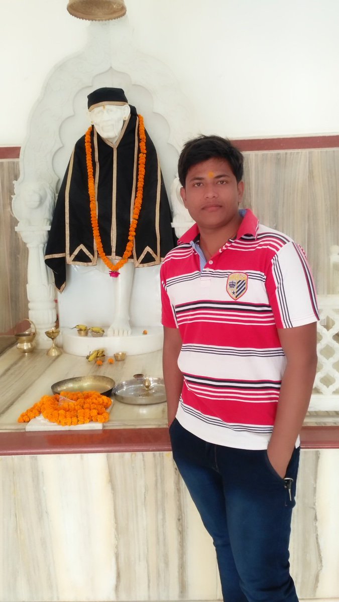 HrishabhBjp's tweet photo. भैया नीरज द्विवेदी के नेतृत्व में  जिलाअध्यक्ष युवा मोर्चा वीरेंद्र शुक्ला जी का जोरदार स्वागत किएऔरअटल जी का स्मृति चिन्हभेंट कीआए हुए सभी मित्रों का हार्द��कअभिनंदन एवं धन्यवाद किए।भैया नीरज द्विवेदी जिन्दाबाद जिन्दाबाद। @CMYogiAditya @AmitShah  @BJPNirajDwivedi @smritiirani https://t.co/xTEswxP42d