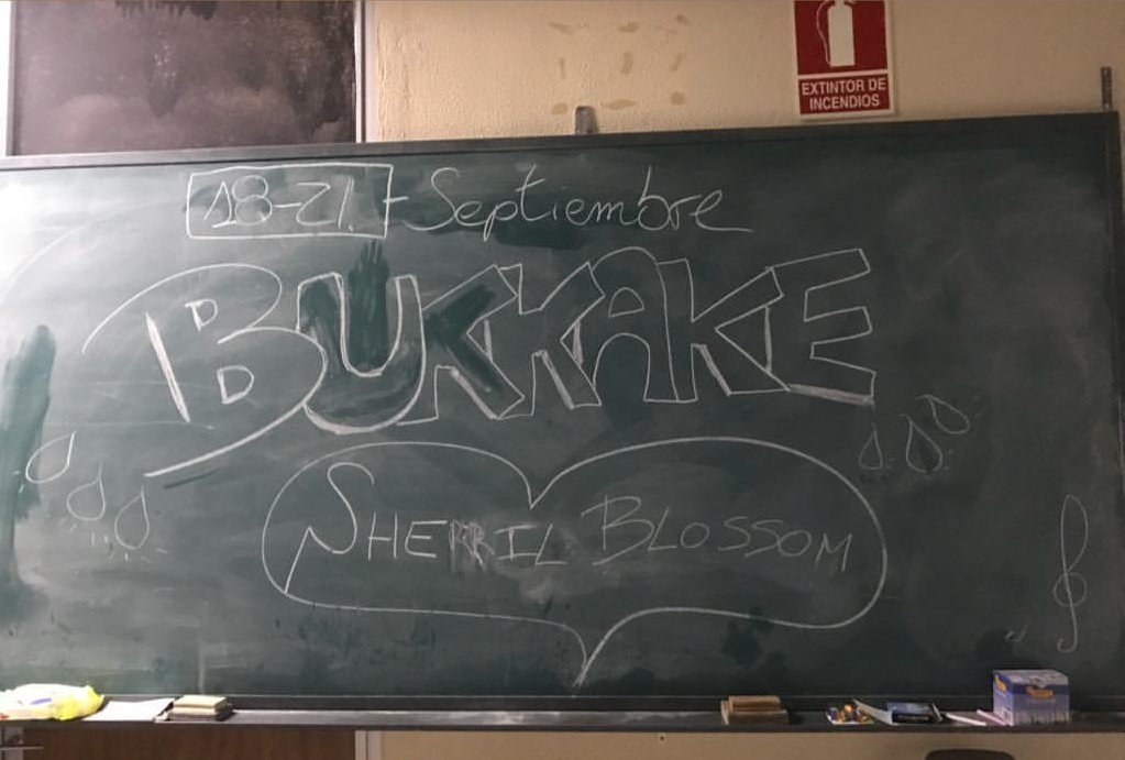 pbkk_am's tweet photo. The wonderful, crazy world of the @PremiumBukkake studio starring @SherilBlossom & @TDiamantito 🤣😸 #BehindTheScenesPB https://t.co/gWFOCoR9Q9