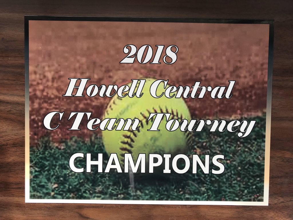 MsShelbyLong's tweet photo. C Softball wins the FHC Tourney! Great job ladies! #dowork @TBHSbaseball https://t.co/cU4y3VghIw