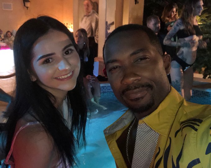 So nice meeting you last night! @Tee_Reel  😋☺️ https://t.co/rIfLx88gVt<a class="tags" href="/tag/tee_reel">@tee_reel</a>