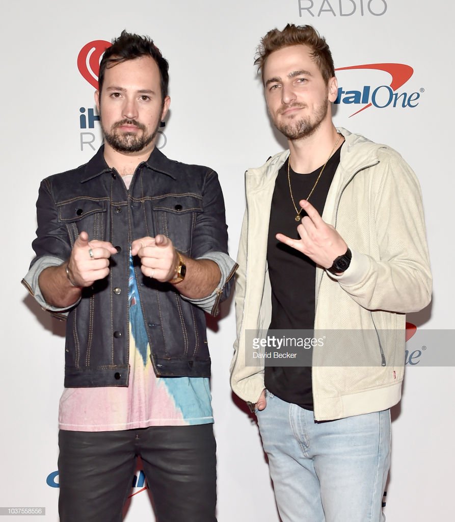HeffronDriveUA's tweet photo. @HeffronDrive  and @dbeltwrites  in the press room for the iHeartRadio Music Festival in Las Vegas, Nevada on September 21, 2018. https://t.co/Lj3WwX56HI