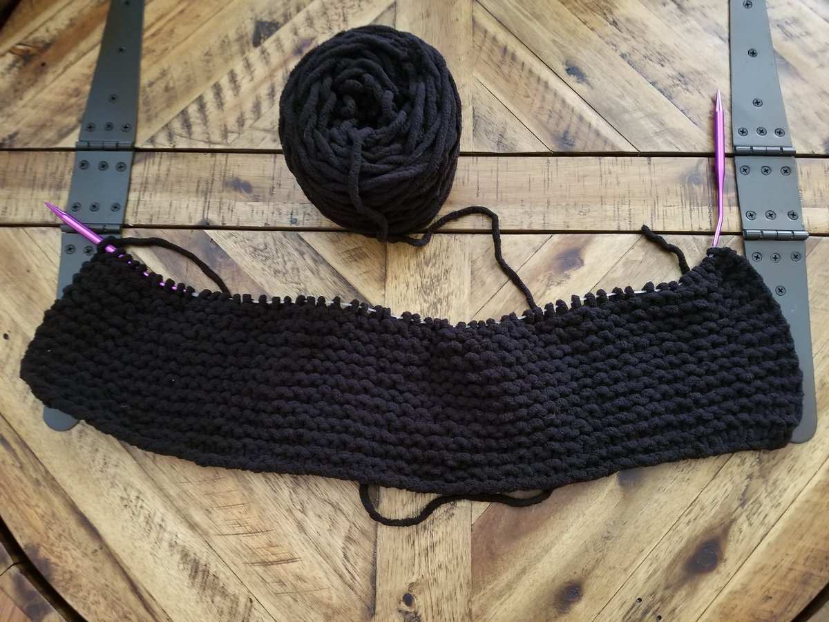 TLKKnitting's tweet photo. Project "Ditto Kiddo." I am making a blanket for the comedian @TheJeffRichards I'm using #bernatblanketyarn #intheroundknittingneedles 4 panels to complete the #blanket &amp; #crossstitching the letters #dittokiddo #blanket #tlkknitting #tlkdesign #jeffrichards #comfy #cozy https://t.co/nB2mr5DOyF