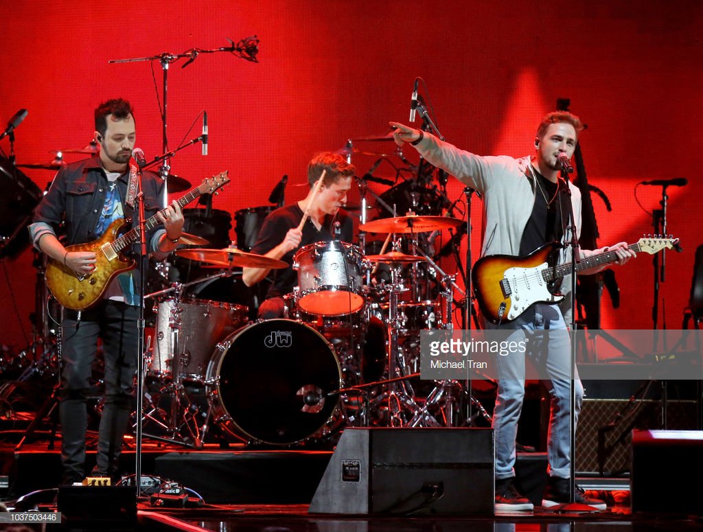HeffronDriveUA's tweet photo. 21.08.19 @HeffronDrive @dbeltwrites performs onstage during the 2018 iHeartRadio Music Festival at T-Mobile Arena (LAS VEGAS, NV) https://t.co/JInZkJkOSB