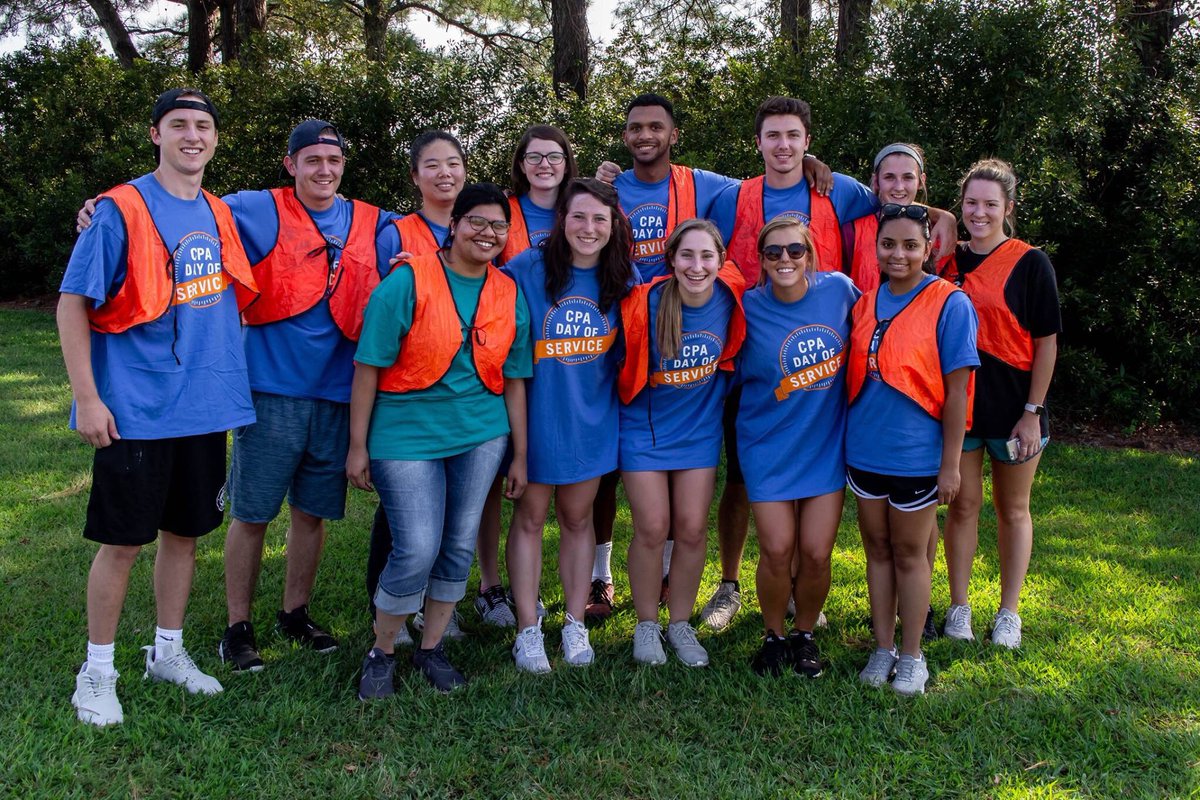 ecu_sas's tweet photo. East Carolina University’s Student Accounting Society had a great turnout for our Highway Cleanup Event on the National CPA day of service! #CPAService https://t.co/H4IUb0zCHA
