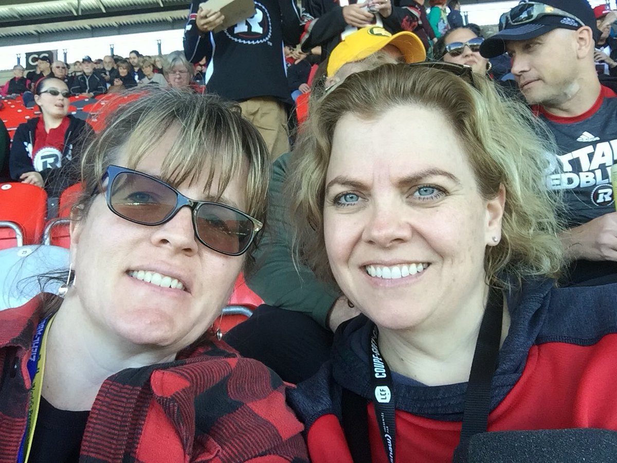 lfalasconi's tweet photo. #AllConnected @TELUS Go @REDBLACKS go!!!! https://t.co/cLombvUm8R