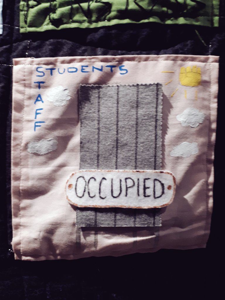 AmberRegis's tweet photo. My first art show! π©βπ¨
Quilt patches, sound snippets & written words by @sheffielducu members reflecting on #USSstrike, made into something beautiful & provocative by @hellomrwilliams @dlcwebb @_Jo_Ray & @MundaysMouth for @FestivalMind. β #dystopiaandresistance #strikework https://t.co/07yuTV2ZOd
