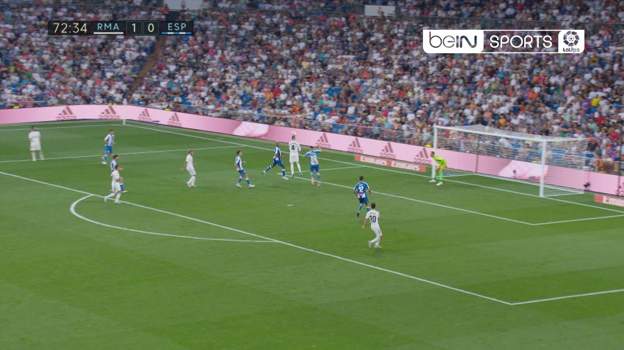 Gol's tweet photo. 📺 #RealMadridEspanyol
 
🤚 ¡Sólo Diego López pudo parar un vuelo estratosférico de @SergioRamos!

⚪⚪ RMA 1-0 ESP ⚪🔵

📲 #beINLaLiga https://t.co/DNT5uW7IV4