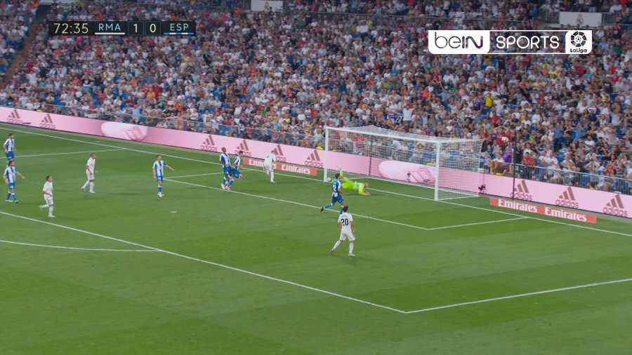 Gol's tweet photo. 📺 #RealMadridEspanyol
 
🤚 ¡Sólo Diego López pudo parar un vuelo estratosférico de @SergioRamos!

⚪⚪ RMA 1-0 ESP ⚪🔵

📲 #beINLaLiga https://t.co/DNT5uW7IV4