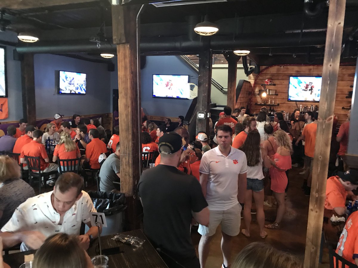 CLTclemsonclub's tweet photo. Game time at @DraughtClt today. Go Tigers! #BeatGaTech https://t.co/s9rSH3Vk69