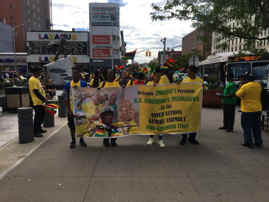 Letty_Mabhena's tweet photo. Massive support for President @edmnangagwa in NewYork ahead of #UNGA
#D12Movement & #FriendsOfZimbabwe in a solidarity rally and march to welcome Pres #EDMnangagwa in Harlem, NewYork https://t.co/ke1TmDqb5y