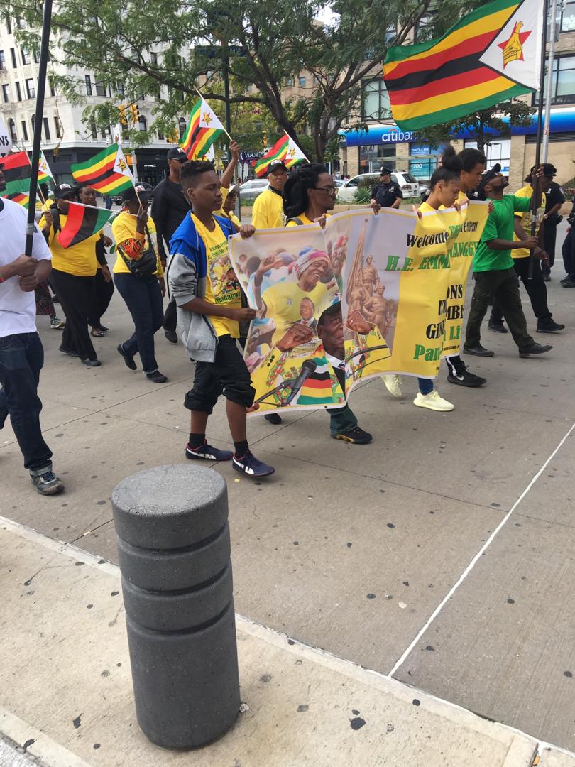 Letty_Mabhena's tweet photo. Massive support for President @edmnangagwa in NewYork ahead of #UNGA
#D12Movement & #FriendsOfZimbabwe in a solidarity rally and march to welcome Pres #EDMnangagwa in Harlem, NewYork https://t.co/ke1TmDqb5y
