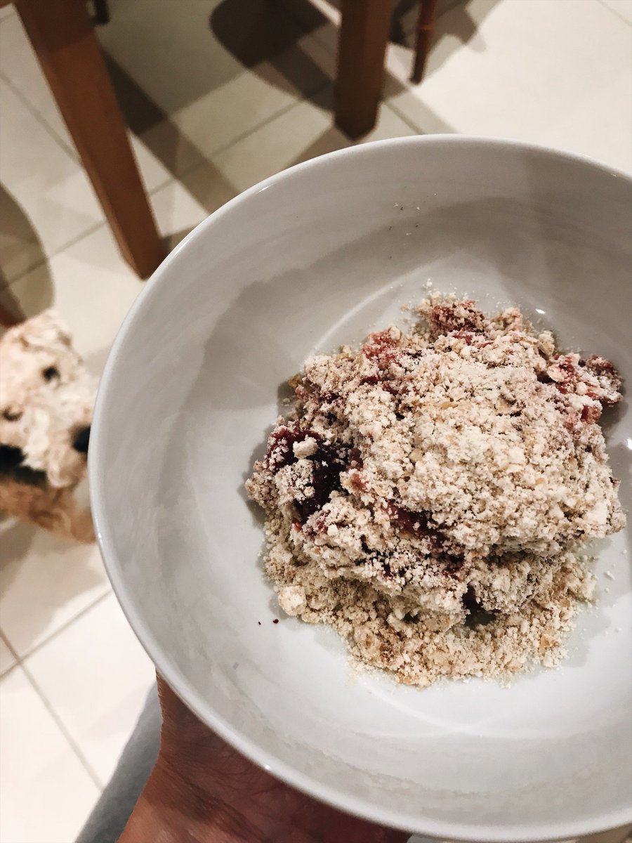 DorsetFinca's tweet photo. I had a dream yesterday of spending the afternoon in the kitchen, cooking away, before I woke up and realised that I didn't have any food left in the house. So we set ourselves a challenge. Come and see:
The Crumble Challenge  https://t.co/vKkoYhFt5y https://t.co/vuni3T7NzF