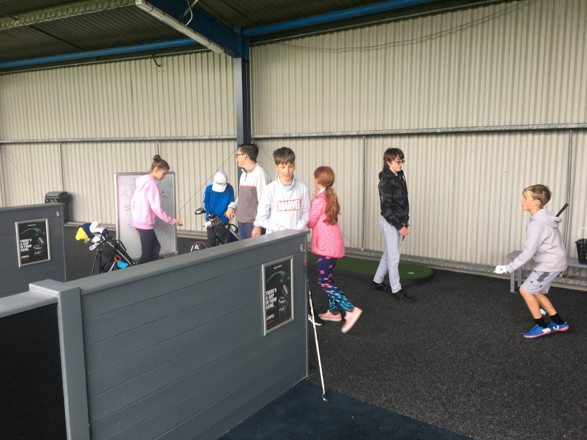 golf_grimsby's tweet photo. This week we had 48 children attending our academy sessions, learning to play golf🏆.

Golf 1 🏌🏽‍♂️
Fortnite 0 🎮

@ag_grimsby @GetIntoGolf @GolfFoundation @GolfSixes #golf #ukgolf https://t.co/UdidD7qD5M