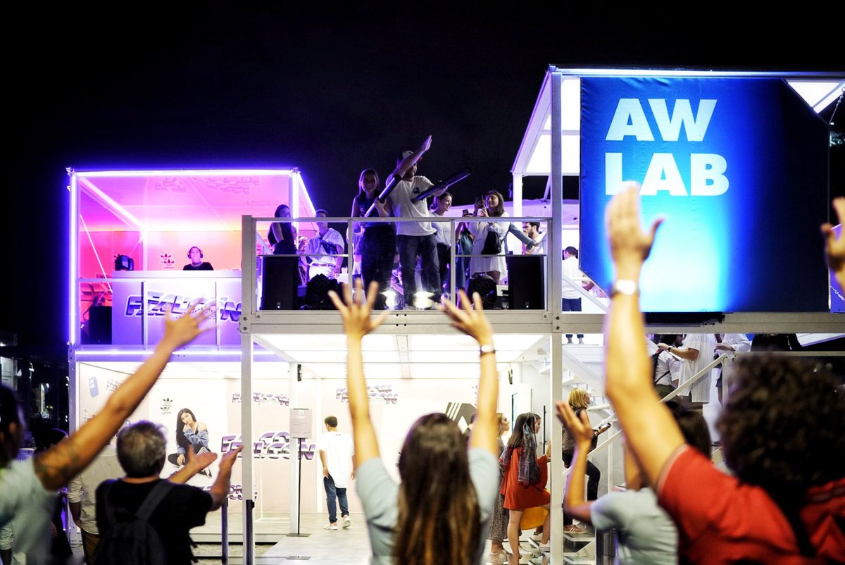 mtvitalia's tweet image. Se passi a Milano weekend fai un salto qui. Ci sono un sacco di super ospiti! #awlab #thestylecube