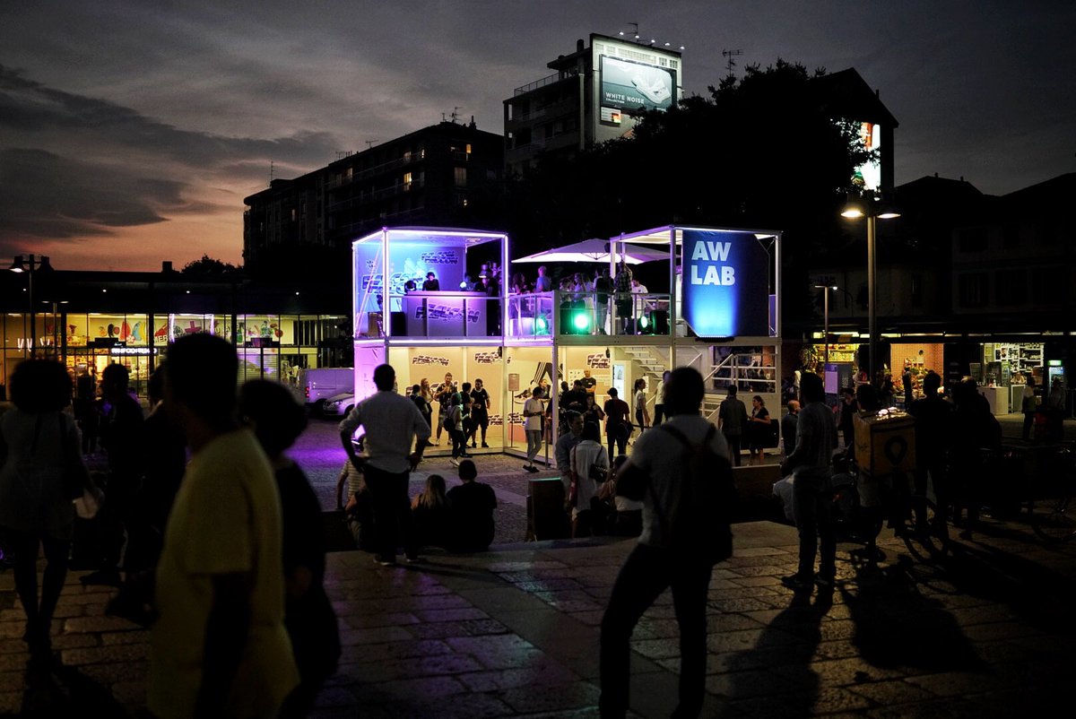 mtvitalia's tweet image. Se passi a Milano weekend fai un salto qui. Ci sono un sacco di super ospiti! #awlab #thestylecube