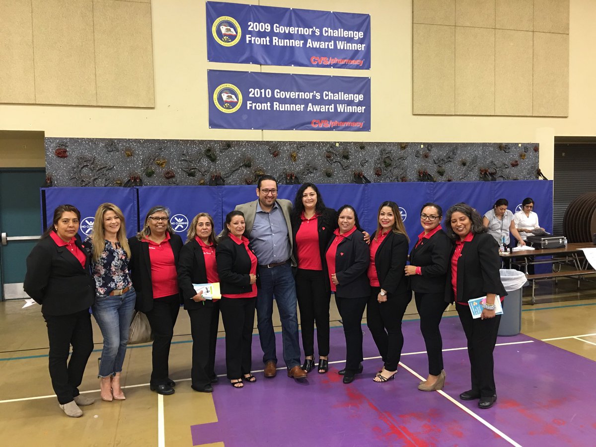 Padres Juntos Promoviendo la Educacion with ⁦<a href="/Drmorales5600/">Dr. Cesar Morales</a>⁩ and ⁦<a href="/Anabolena4/">Ana DeGenna</a>⁩ at the 7th annual Strengthening our Families event today in ⁦<a href="/OxnardSD/">OxnardSD</a>⁩! Parent leaders creating more parent leaders!