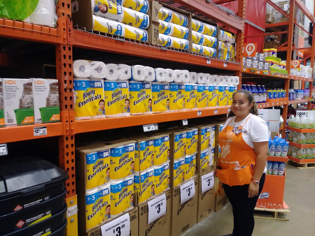 Sebasti09835991's tweet photo. ☔ ☔ Rainy weekend Bertha's on it.!! #Cleaning #organizing, #downstocking #Wheatlandwarriors https://t.co/Perryv3fTr