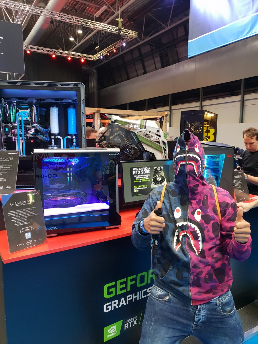 mafro_3309's tweet photo. #rtxocuk @OverclockersUK #EGX2018 Sharky wants a new GPU https://t.co/hZIilGcSKZ