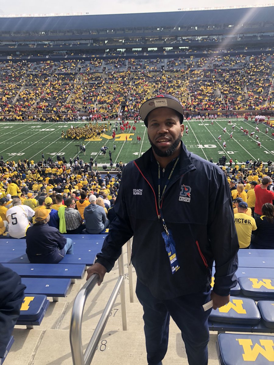 underdogpvu3's tweet image. Thanks to the coaches at Michigan and especially coach Haynes for the hospitality this weekend at Michigan.  The Grind continues. #LabReady