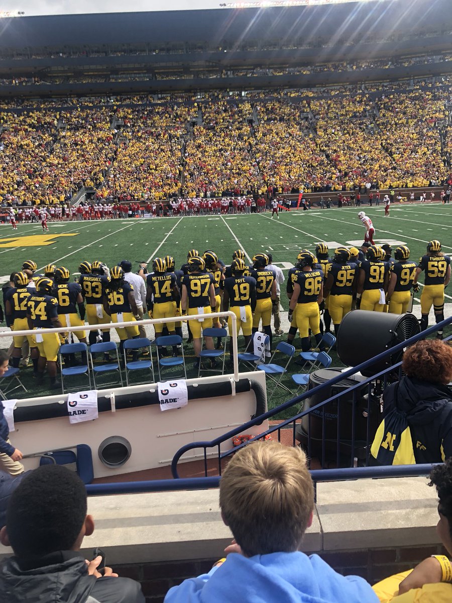 underdogpvu3's tweet image. Thanks to the coaches at Michigan and especially coach Haynes for the hospitality this weekend at Michigan.  The Grind continues. #LabReady