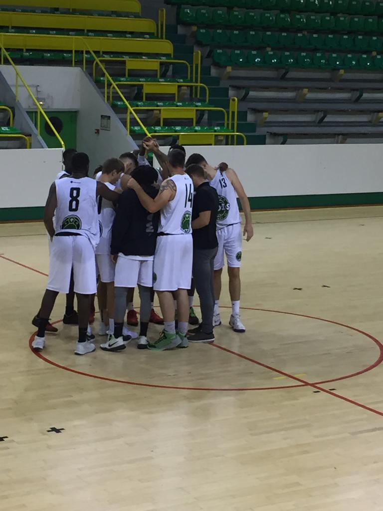 ADABloisBasket's tweet photo. Très belle victoire de nos jeunes de la #NM3 qui ont pris le meilleur sur @algarennes (83/70) ce soir au Palais des Sports ! 🏀 #CentreDeFormation #PartageonsLaPassion https://t.co/r46YkqSfbC