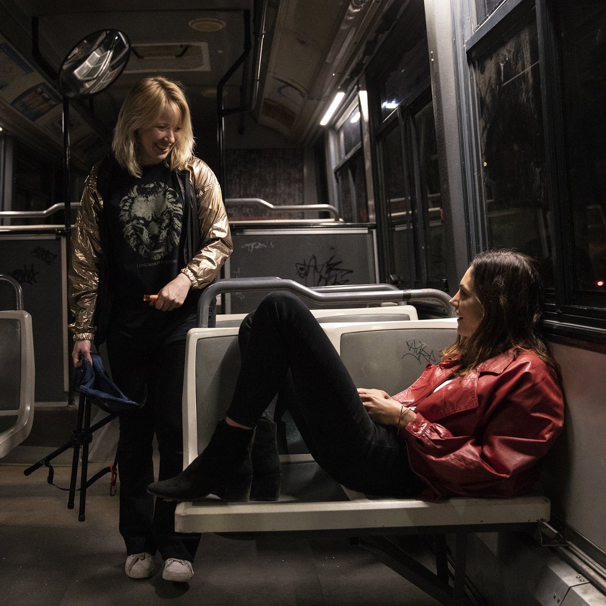 Sennheiser's tweet photo. Check out what @1PhoebeJTonkin and @roxannebenjamin had to say about making Final Stop #FinalStopFilm. #FinalStopFilm #AmbeoSmartHeadset #Sennheiser3Dsound

https://t.co/fqTD2aQW8b https://t.co/IrSUdTpXCz