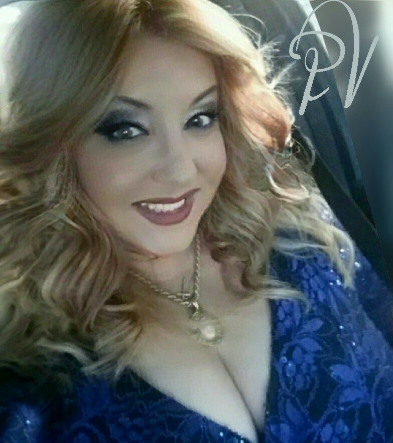 Patrici82622090's tweet photo. #FelizFinDeSemana #patriciavela #folloMe #music #weekend #FelizSabado #actress #teatro #asolascontigo https://t.co/tTiCvPgSOc
