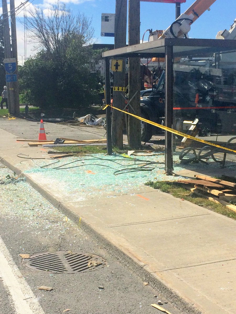 Hydro Quebec On Twitter Voici Quelques Images Prises Plus Tot Aujourd Hui A Gatineau Nous Venons De Passer Sous Le Cap Des 40 000 Clients En Panne Et Le Retablissement Se Poursuit Nos 200