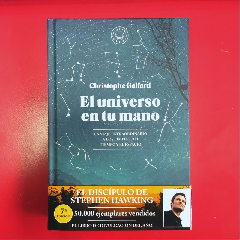 Miralibros on X: El universo en tu mano, de Christophe Galfard es un libro  hecho de polvo de estrellas. Lo encuentras en Qué Leo Temuco ¡Te esperamos!   / X