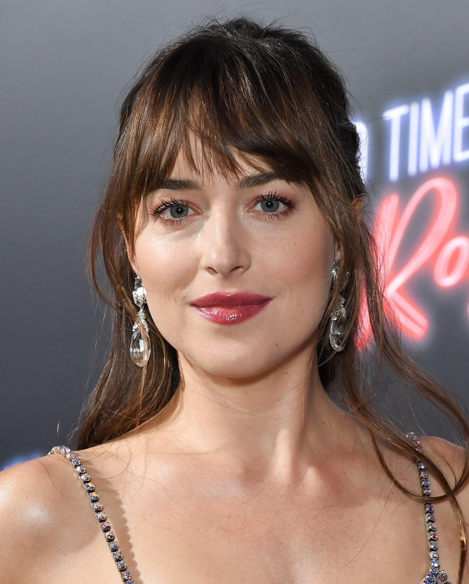 bestofdak's tweet photo. ― at the #BadTimesAtTheElRoyale premiere (2018) https://t.co/jdJOrikyeH