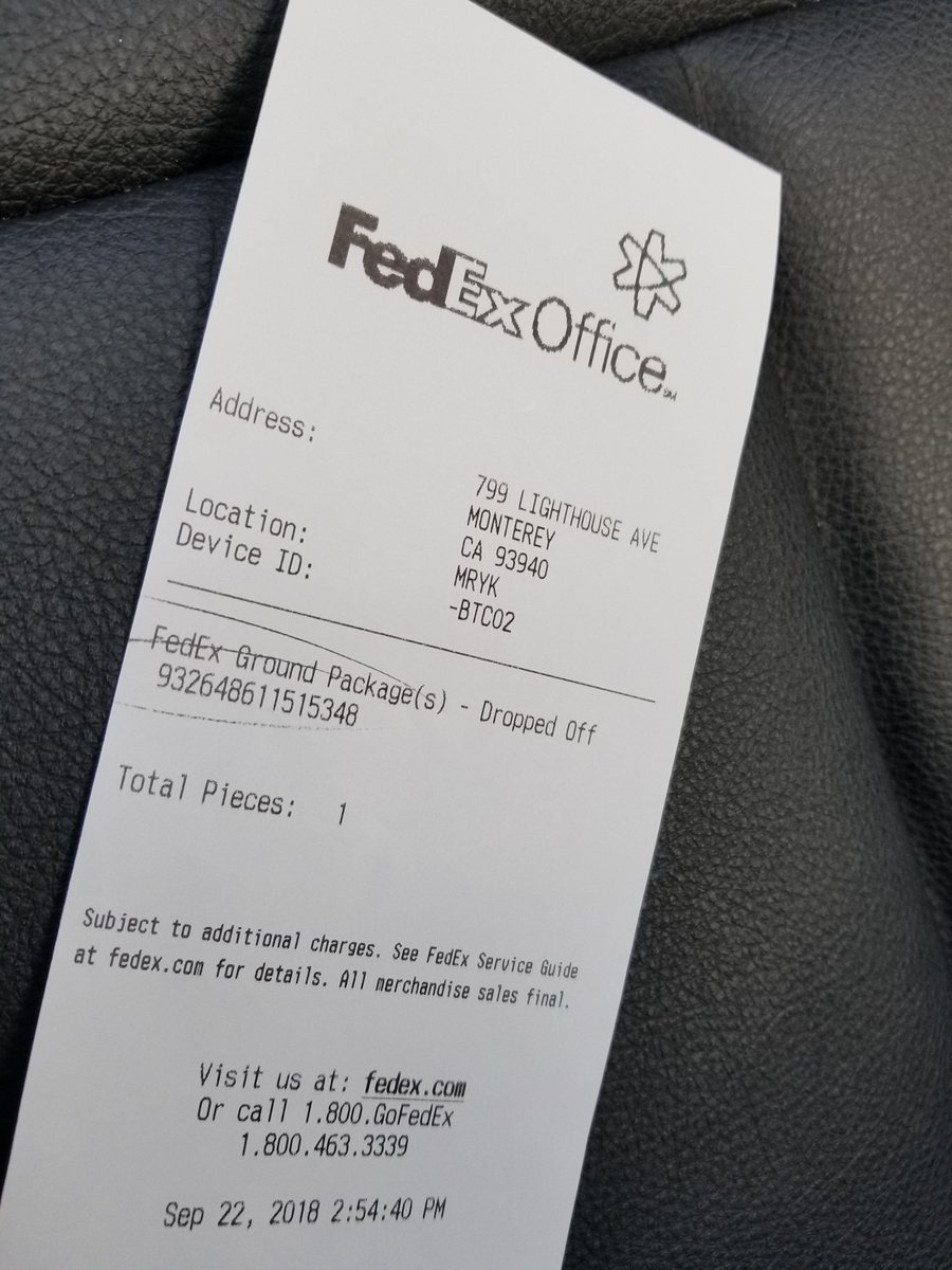 NEXTelectric's tweet photo. @GoPro Is it in your habit #NickWoodman
to have #GoPro @GoPro 
ship damaged packages 
via @FedEx @FedExHelp 
and to have Paying Customers
Go Play Fetch with their Saturday
for an hour
Correcting YOUR MISTAKES
Returning Your Items ?
YOU SHOULD PICK IT UP YOURSELF !
Have Some Class. https://t.co/am1JQHEzpM