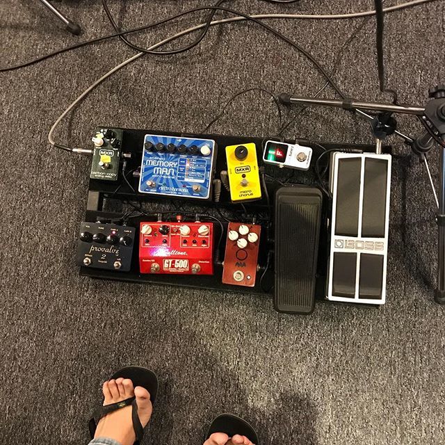 Mothership #01 @danielmontesribeiro

#pedalboard #guitarpedals #pedalfreak #wearethechapel ift.tt/2OK2pgr
