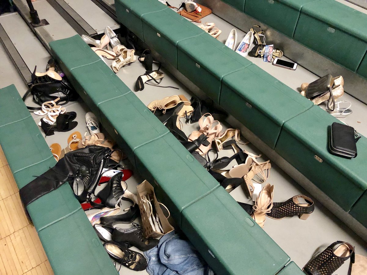 JessyArcher's tweet photo. Homecoming Dance is underway! #shoesoff #heelshurt https://t.co/db9upMuS7u