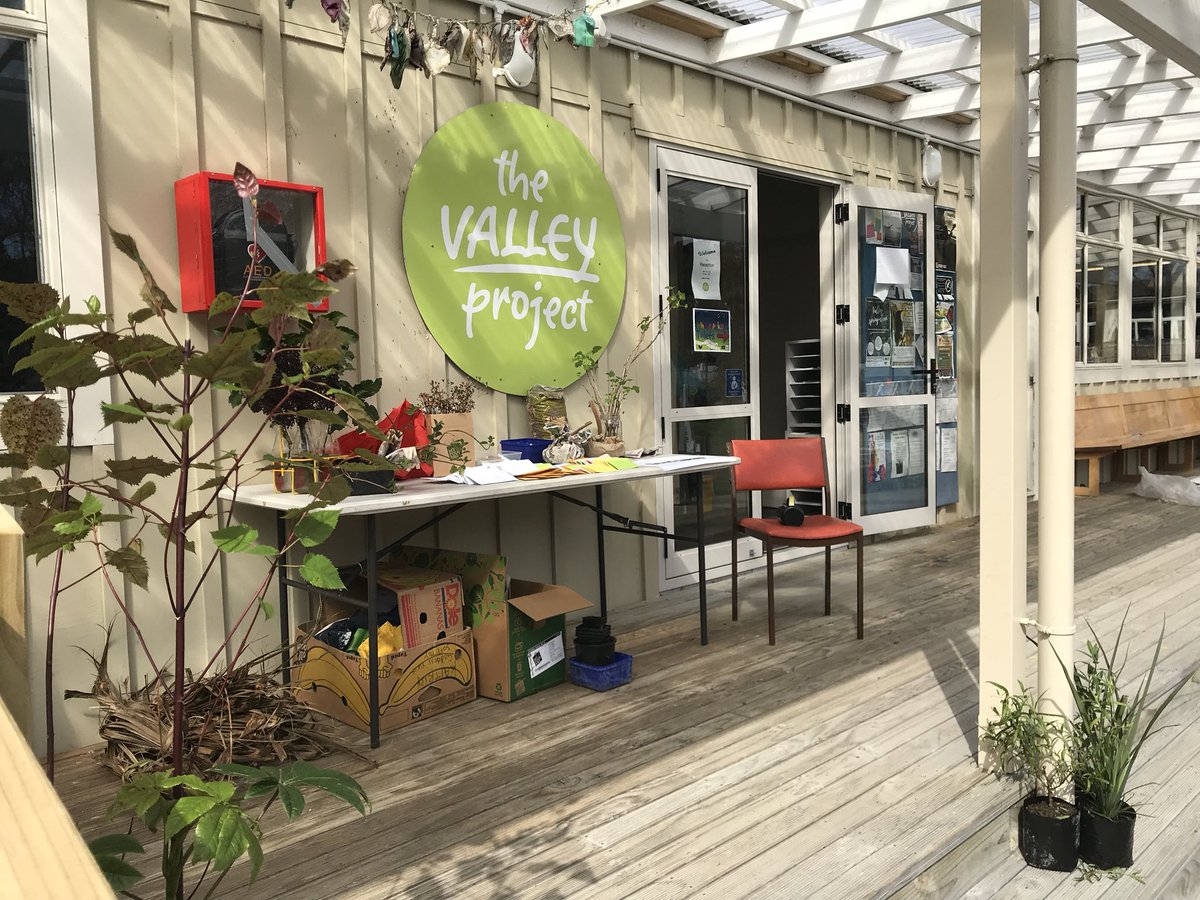 valleyproject's tweet photo. Ebikes, plants swap, and info about what to plant in your garden - all here at The Valley Project on North Rd #dunedin #nevproject #placebased https://t.co/3uFOn7s31J
