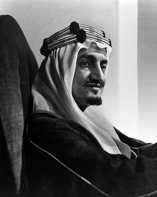 الملك فيصل بن عبدالعزيز خلفيات