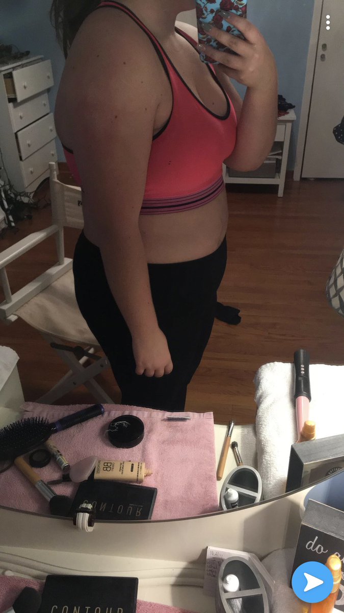 checklesseq's tweet image. the only thing that’s the same is the chair