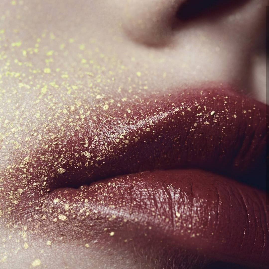 onmakeupmag's tweet photo. Think outside the box...
Reglam @nigelbeautyemporium @daniel.scheel @virginiamarques_ 
#macrobeauty #ONMAKEUPmagazine #beauty #lips https://t.co/lGQVvimLvb