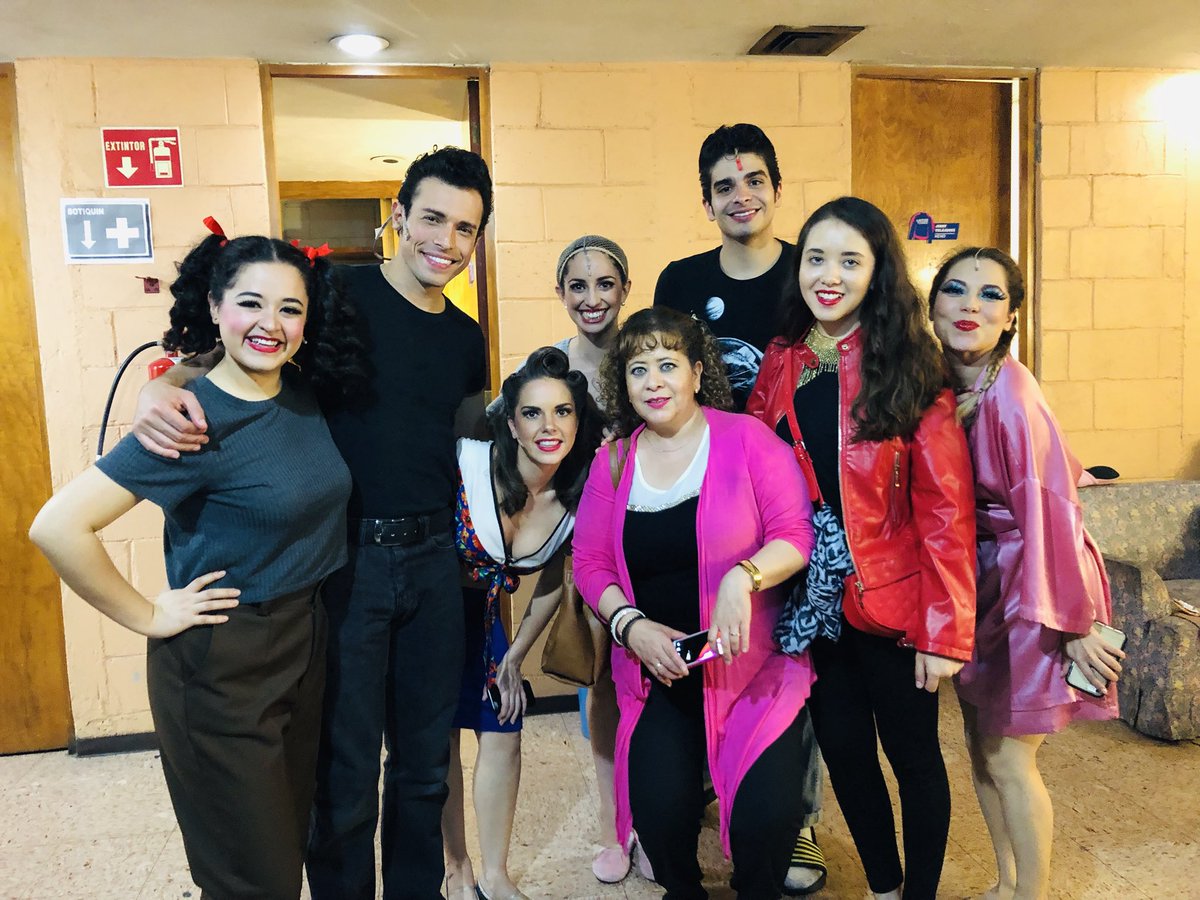 vaselinaoficial's tweet photo. #BackstageRebelde 🙌⚡️ https://t.co/IlLANMGj7D