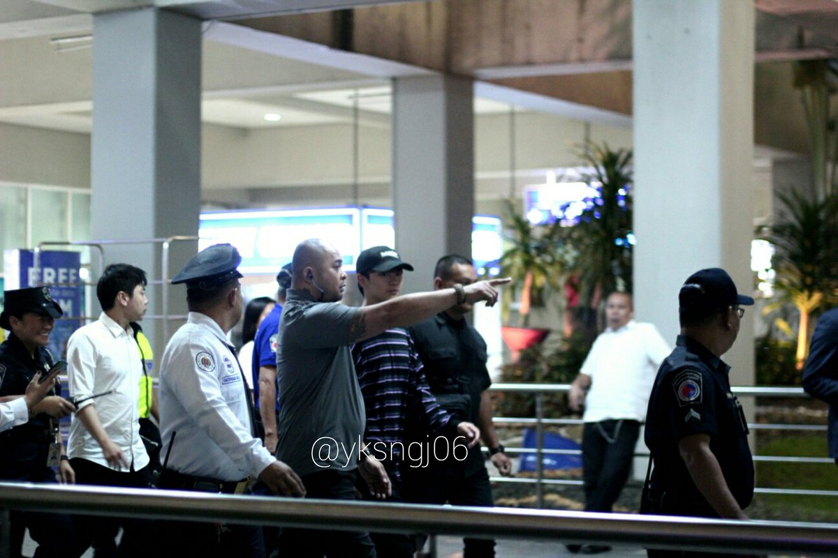 jaellahyuk's tweet photo. I'm home, wala pa kong tulog hehe..pero okay lang nakita kita ulit sungjae 😍 i'm so happy to see you again baby..have a great time here in Manila 😄 @BTOB_6SJ
#HelloKidol
#Sungjae
📷 yksngj06 https://t.co/I77e9SrXwm