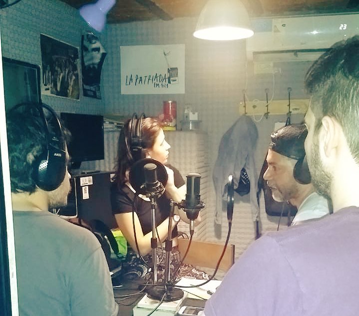 buenosaires3d's tweet photo. Estudio lleno en @FMLaPatriada 
Estamos en #Ciudad3D 🎙hasta las 22 hs.
[Ahora] #Democracia3D sobre las nuevas formas de #FlexibilizaciónLaboral
Lee la nueva nota de #BA3D 👉🏼 https://t.co/lMfmB0ngvX https://t.co/hgmtrX3zvo