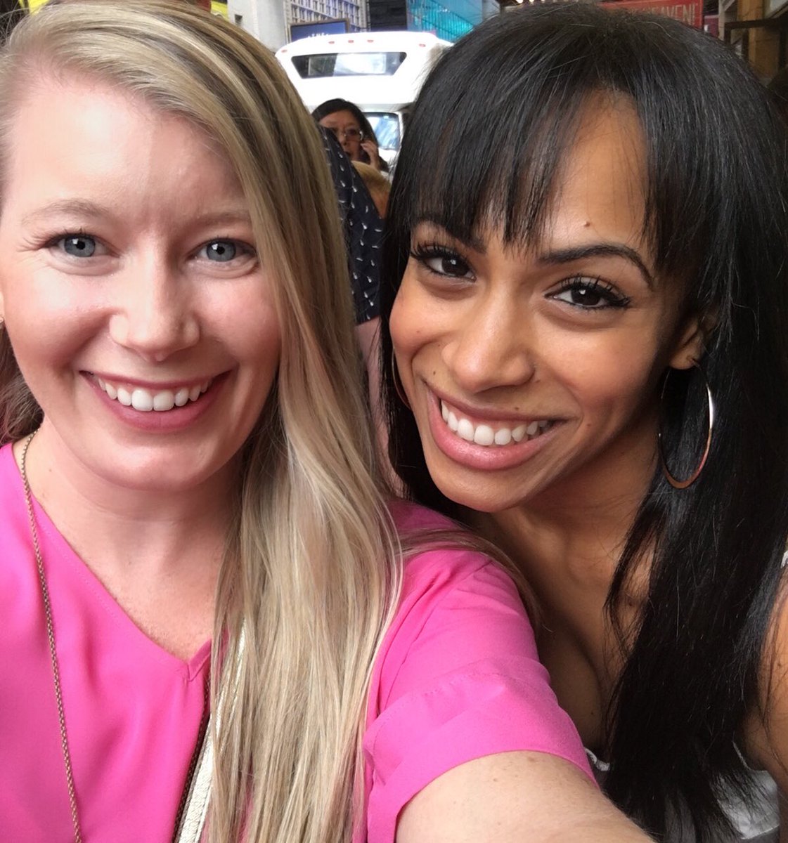 Doodles0's tweet photo. @NicoletteKloe thank you for being the #queenofgoodnessandkindness ... you are a gem! Kudos ! I have seen @WaitressMusical too many times then I am willing to admit and you were a #star ! Keep shining ! https://t.co/TBroAhR44x