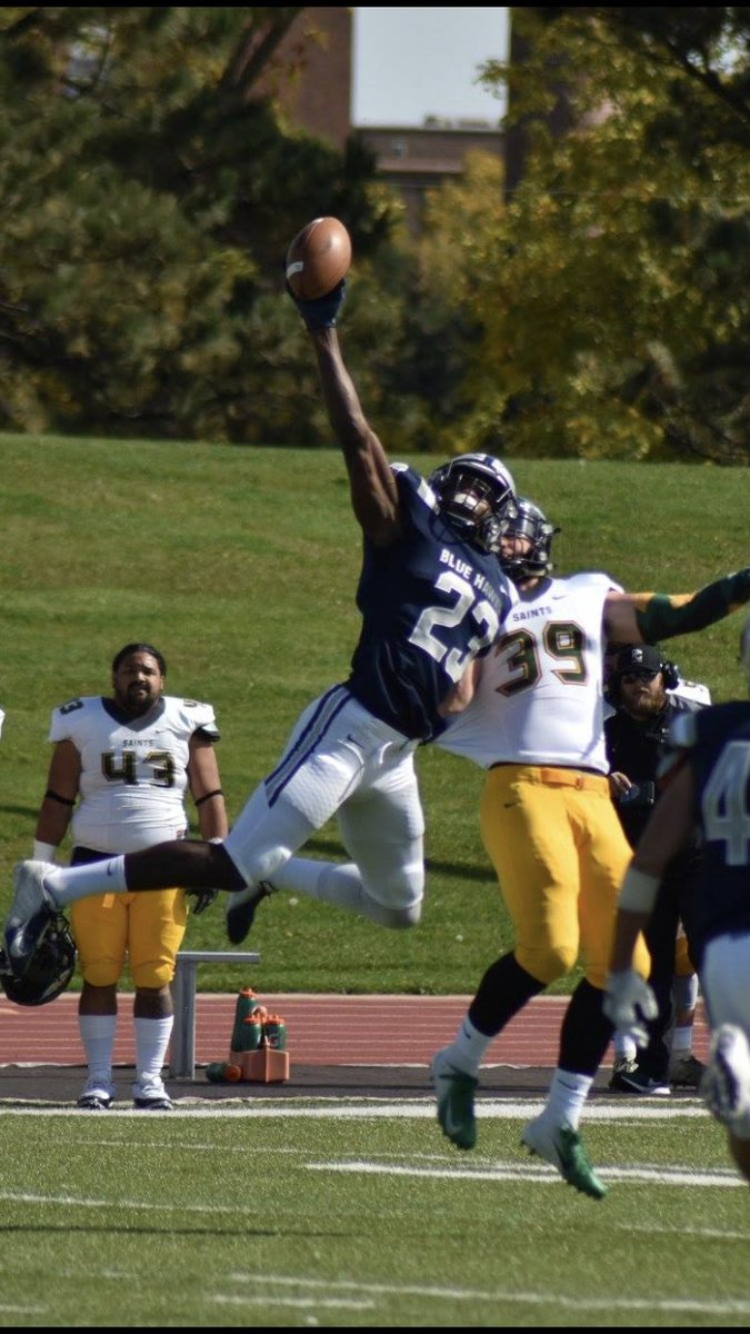 NotTheRealTimD's tweet image. The Michael Jordan of DSU was crowned today...@JaMalcolm_X congrats on the 🐐status