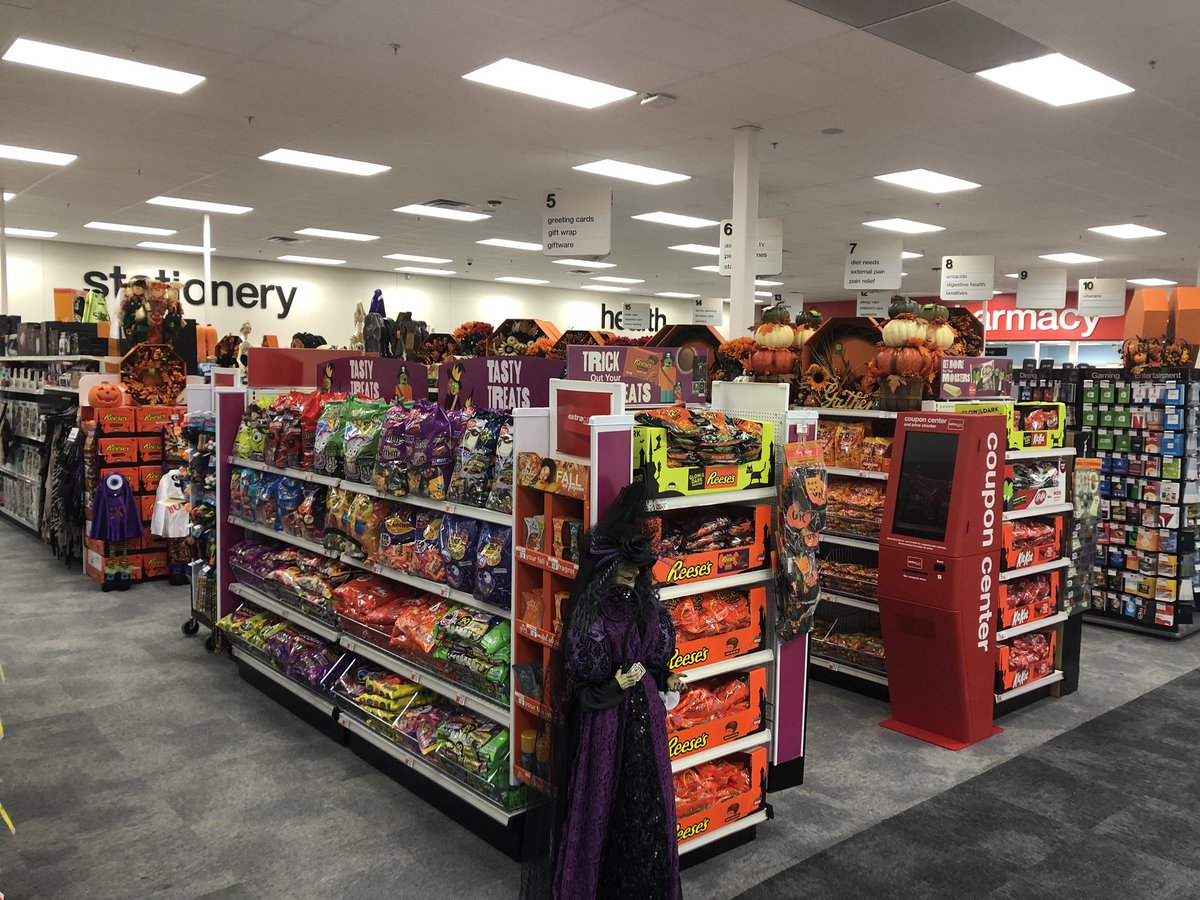 klucky31's tweet image. Welcome CVS Store #1257 to your new home! Thank you all who helped make this relocation an amazing success #teamworkworks #R2D2❤️⭐️💪