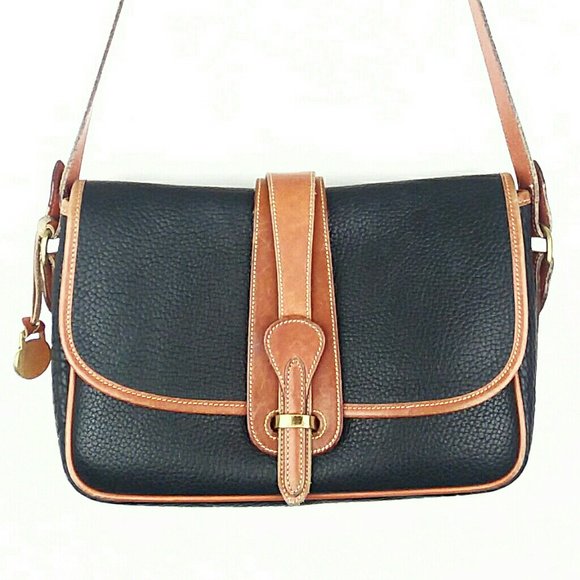 Valer_i2009's tweet photo. So good I had to share! Check out all the items I'm loving on @Poshmarkapp from @Thedirtyshoeco1 @djazzactor #poshmark #fashion #style #shopmycloset #dooneybourke #loft: https://t.co/HioHFJ1PKn https://t.co/Li4PbC7hAh
